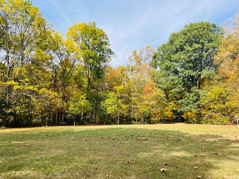 Tiny photo for 2006 N State Road 19 Highway, Peru, IN 46970 (MLS # 202542424)