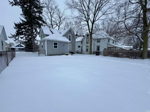 Tiny photo for 506 E Main Street, Peru, IN 46970 (MLS # 202604019)