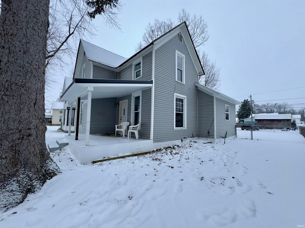 Photo of 506 E Main Street, Peru, IN 46970 (MLS # 202604019)