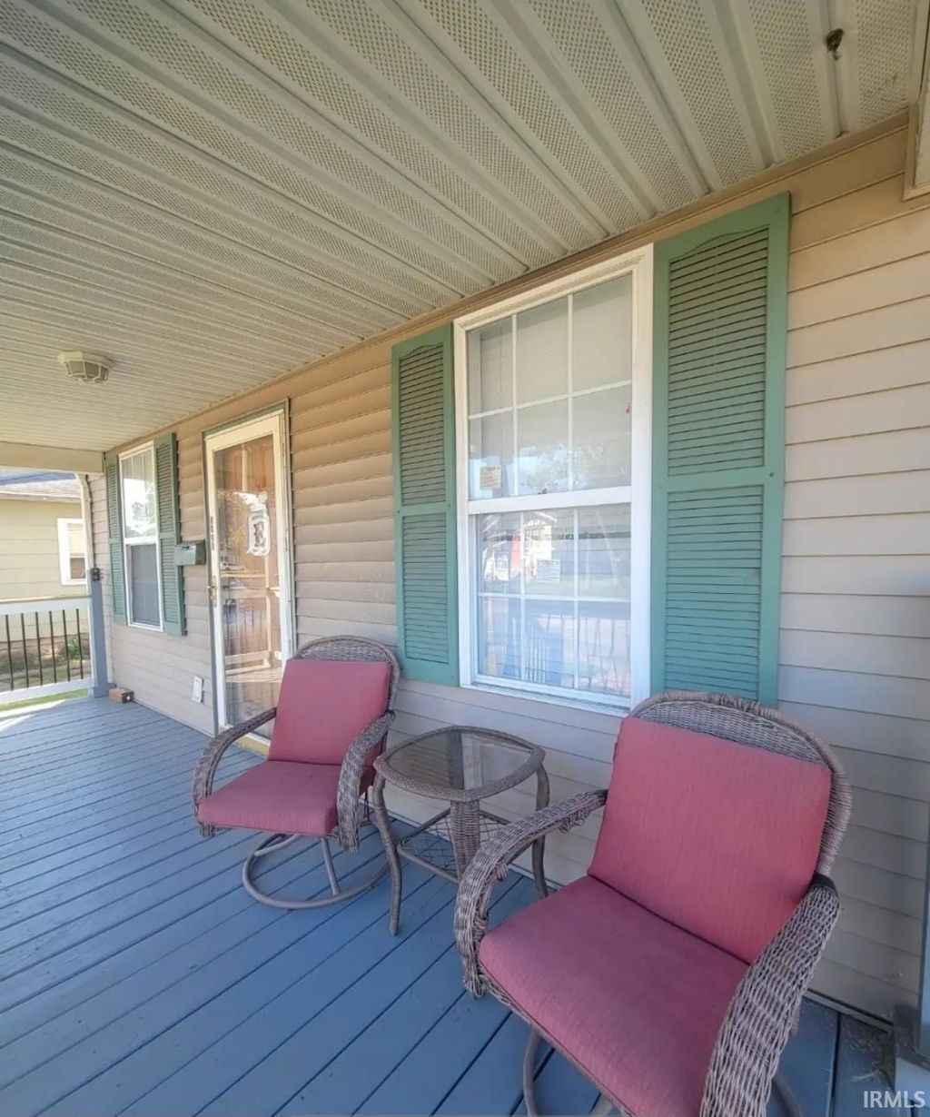 Photo of 1431 Lincolnway Street, Mishawaka, IN 46544 (MLS # 202608279)