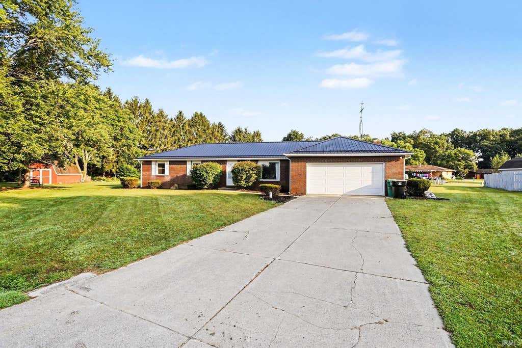 Photo of 57161 Clona Court, South Bend, IN 46619 (MLS # 202630767)
