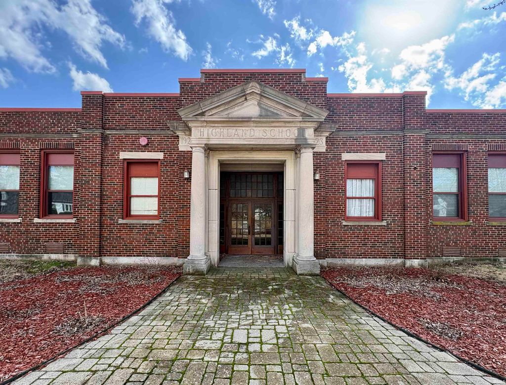 Photo of 519 Owen Street, Lafayette, IN 47905 (MLS # 202607556)