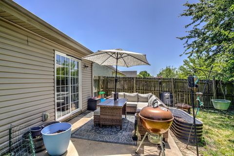 Tiny photo for 9940 Chatteris Road, Evansville, IN 47725 (MLS # 202618480)