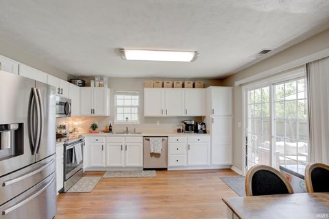 Tiny photo for 9940 Chatteris Road, Evansville, IN 47725 (MLS # 202618480)