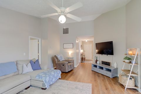 Tiny photo for 9940 Chatteris Road, Evansville, IN 47725 (MLS # 202618480)