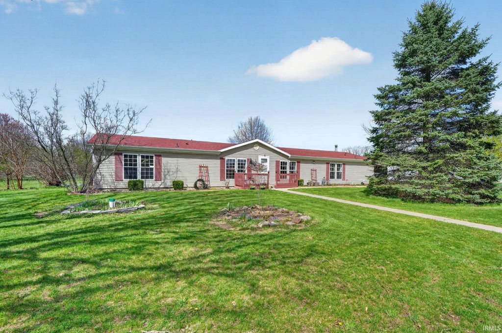Photo of 29813 County Road 2 Road, Granger, IN 46530 (MLS # 202614183)