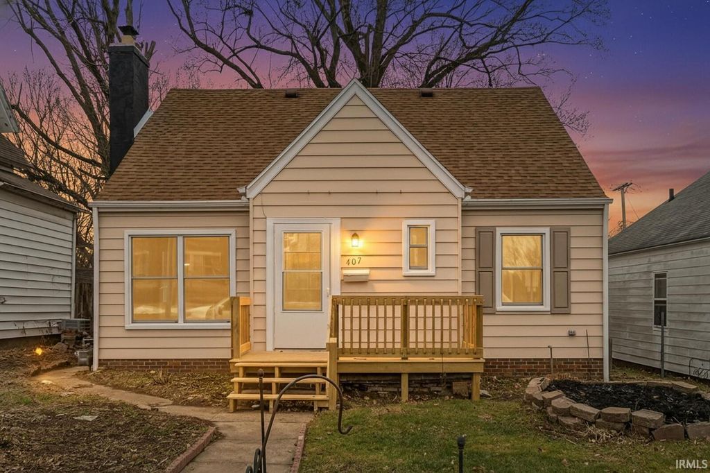 Photo of 407 Donmoyer Avenue, South Bend, IN 46614 (MLS # 202549663)