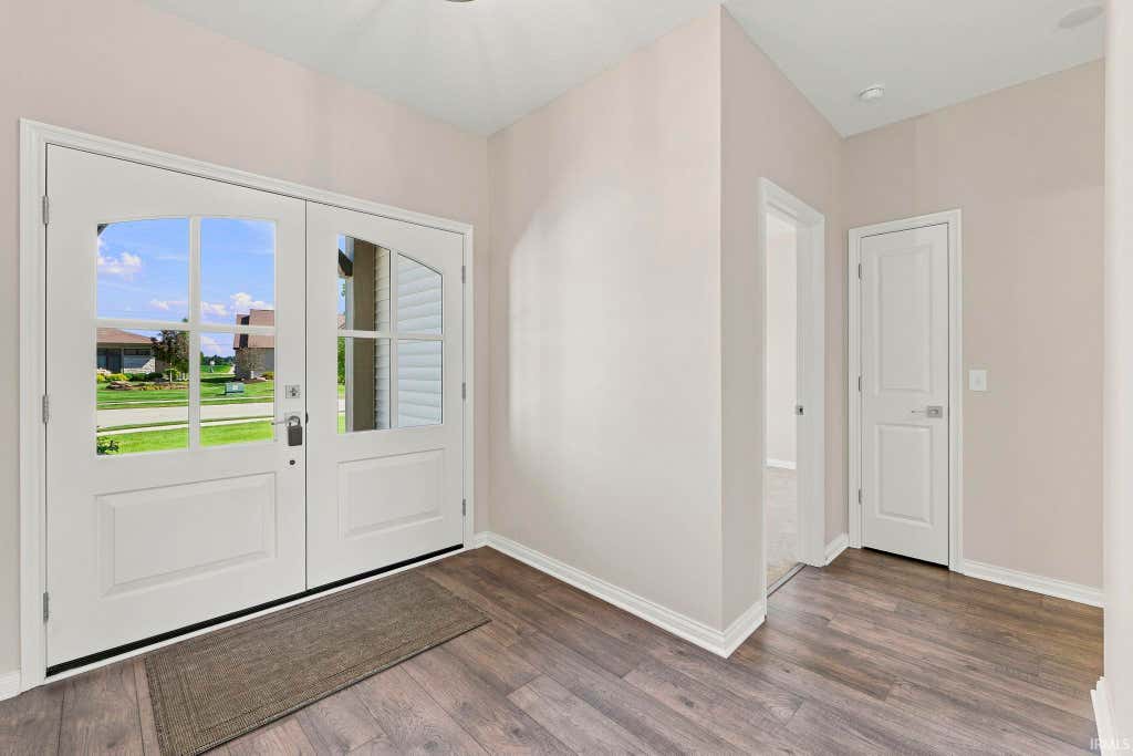 Photo of 12461 Bellino Crossing, Fort Wayne, IN 46818 (MLS # 202630723)