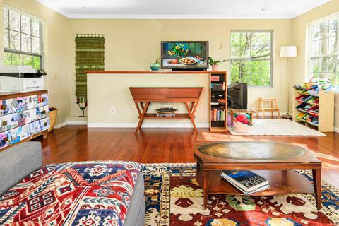Tiny photo for 420 N Oak Street, Bloomington, IN 47404 (MLS # 202612943)