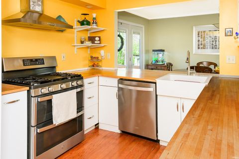 Tiny photo for 420 N Oak Street, Bloomington, IN 47404 (MLS # 202612943)