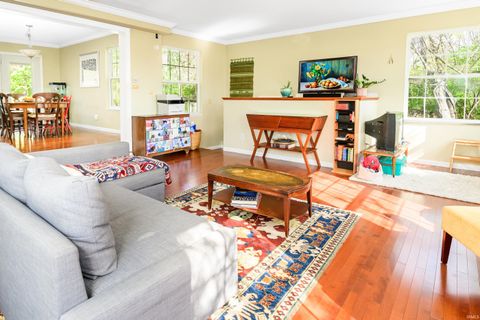 Tiny photo for 420 N Oak Street, Bloomington, IN 47404 (MLS # 202612943)