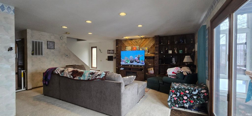 Photo of 33 E Ireland Drive, North Manchester, IN 46962 (MLS # 202600240)