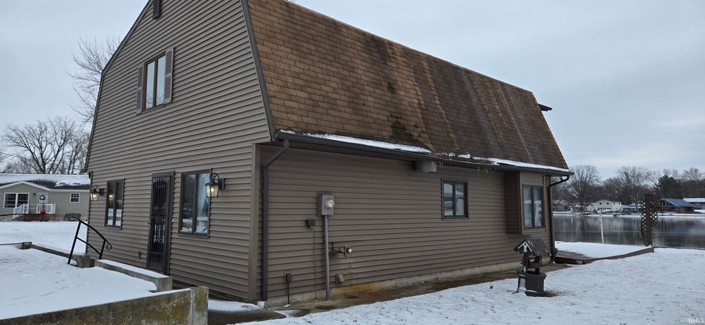 Photo of 33 E Ireland Drive, North Manchester, IN 46962 (MLS # 202600240)