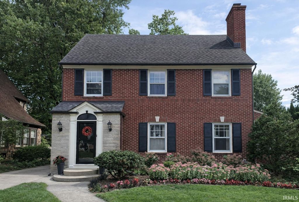 Photo of 1708 Wayne Street, South Bend, IN 46615 (MLS # 202611622)