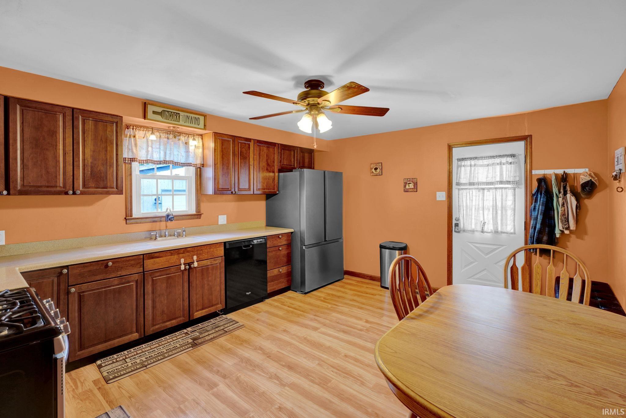 Poseyville, Indiana 47633, United States, 2 Bedrooms Bedrooms, ,2 BathroomsBathrooms,Residential,Active,230255