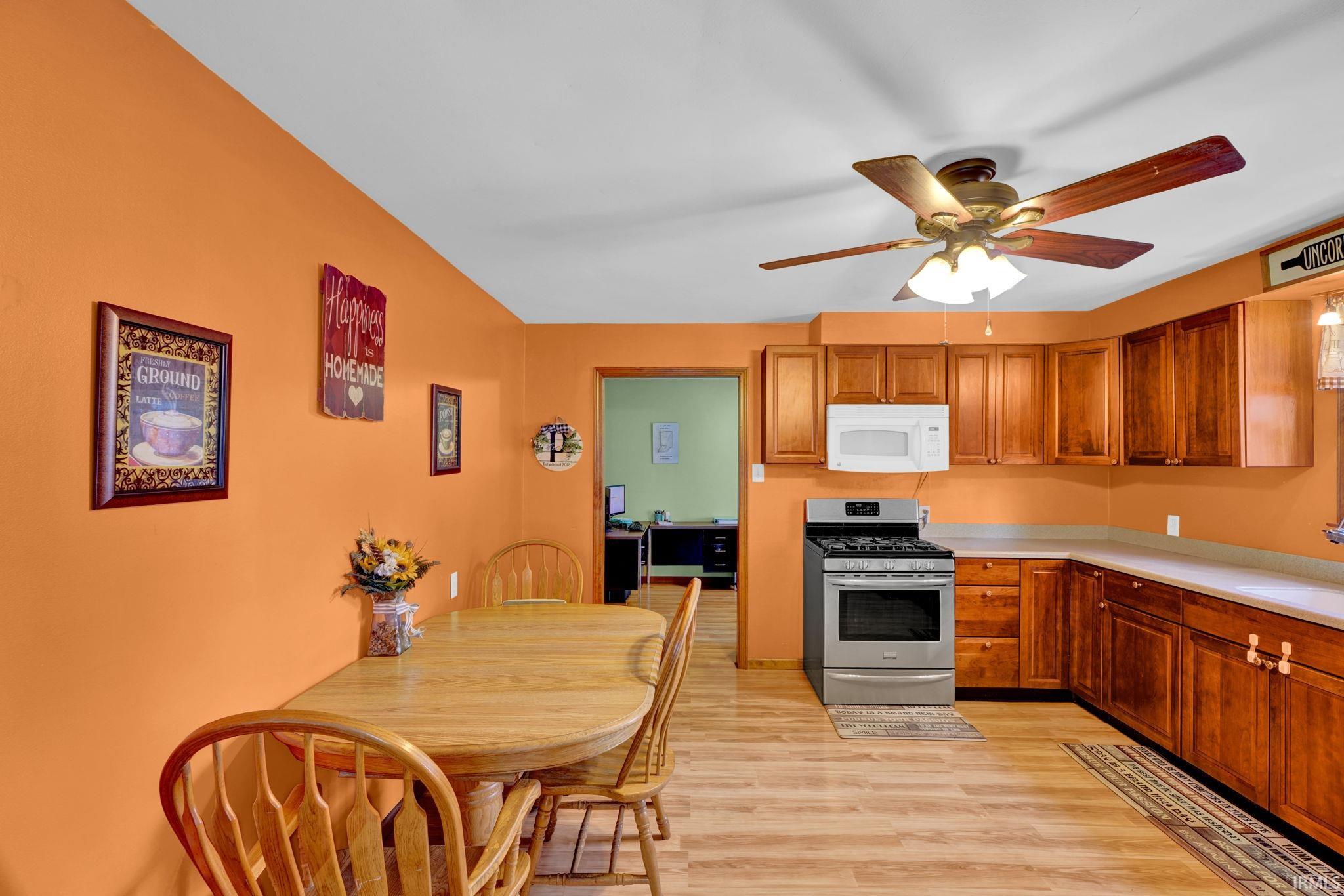 Poseyville, Indiana 47633, United States, 2 Bedrooms Bedrooms, ,2 BathroomsBathrooms,Residential,Active,230255