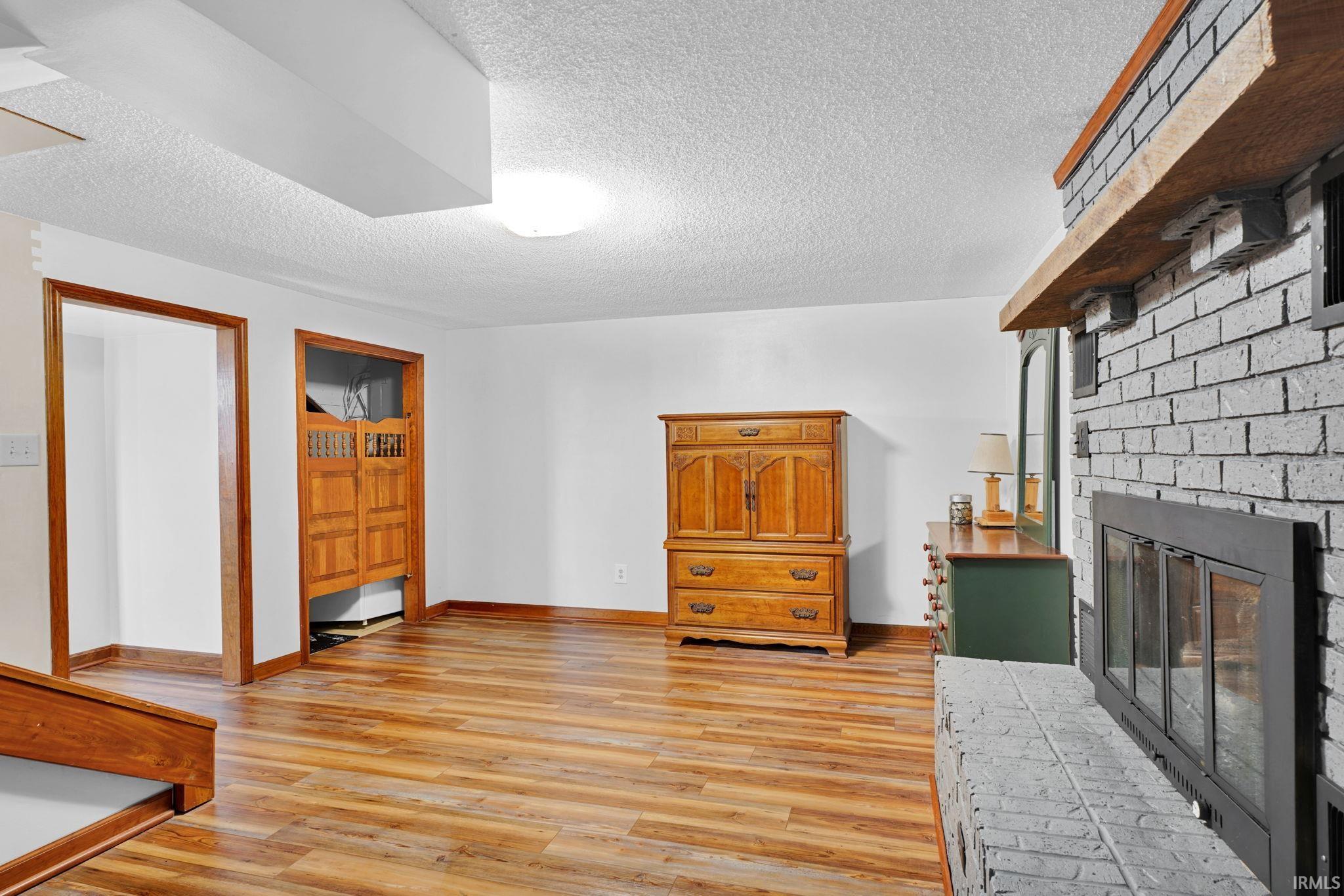 Poseyville, Indiana 47633, United States, 2 Bedrooms Bedrooms, ,2 BathroomsBathrooms,Residential,Active,230255