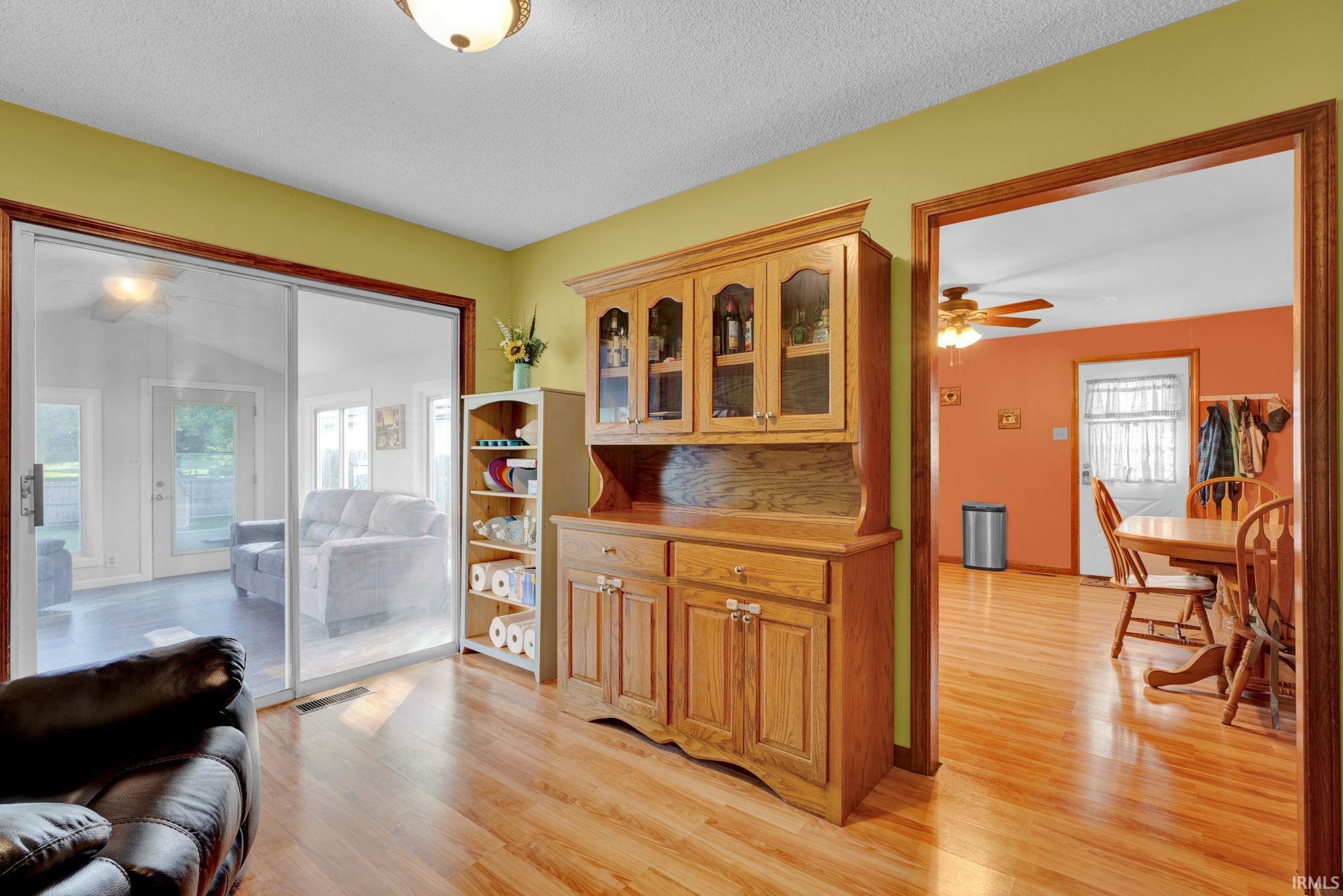 Poseyville, Indiana 47633, United States, 2 Bedrooms Bedrooms, ,2 BathroomsBathrooms,Residential,Active,230255