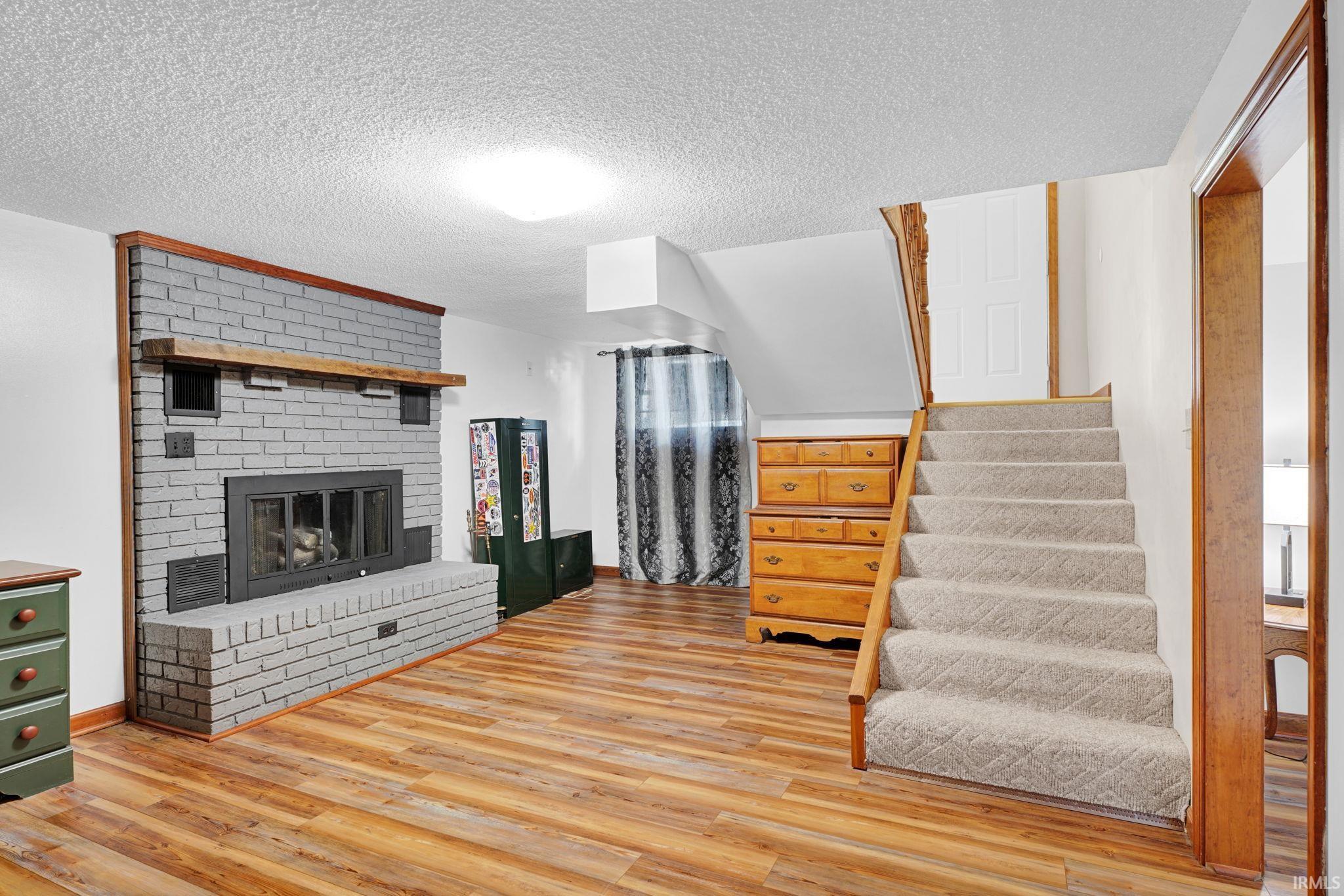 Poseyville, Indiana 47633, United States, 2 Bedrooms Bedrooms, ,2 BathroomsBathrooms,Residential,Active,230255