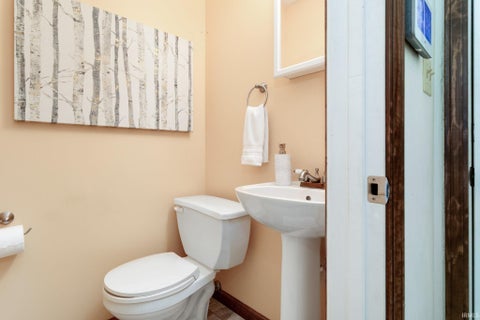 Tiny photo for 17971 Tollview Drive, South Bend, IN 46635 (MLS # 202626776)