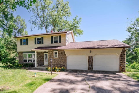 Photo of 17971 Tollview Drive, South Bend, IN 46635 (MLS # 202626776)