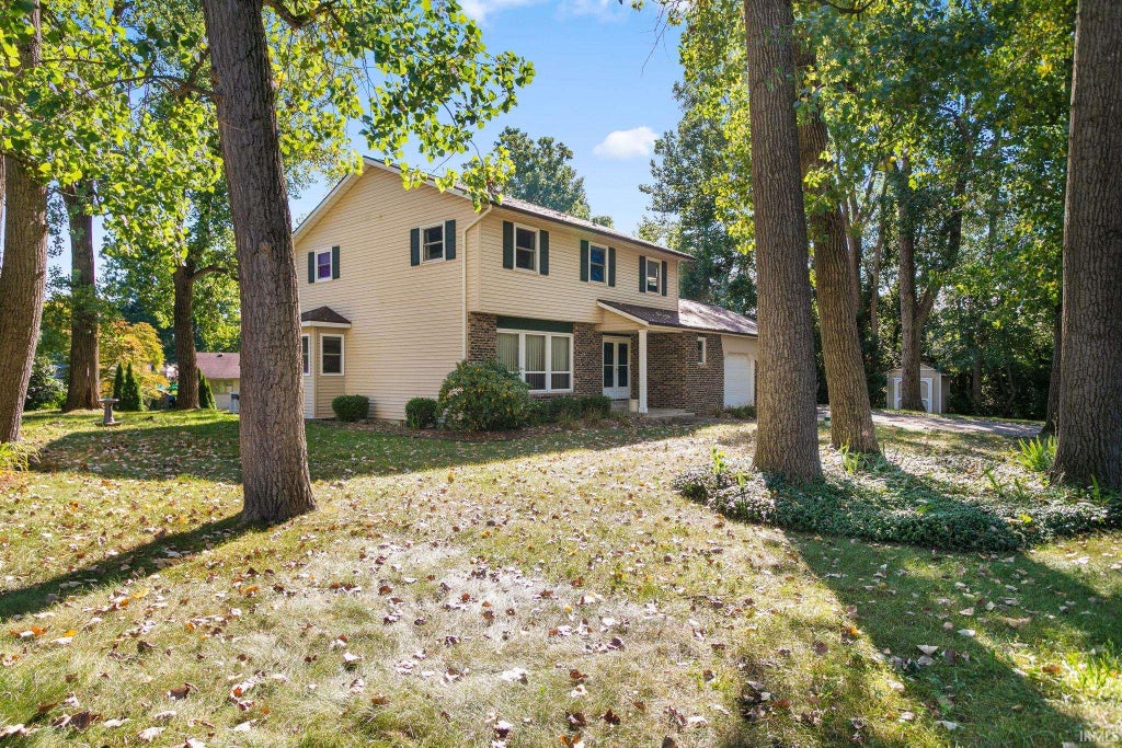 Photo of 17971 Tollview Drive, South Bend, IN 46635 (MLS # 202626776)