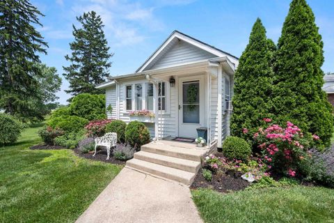 Tiny photo for 3104 W 100 N, Kokomo, IN 46901 (MLS # 202501652)