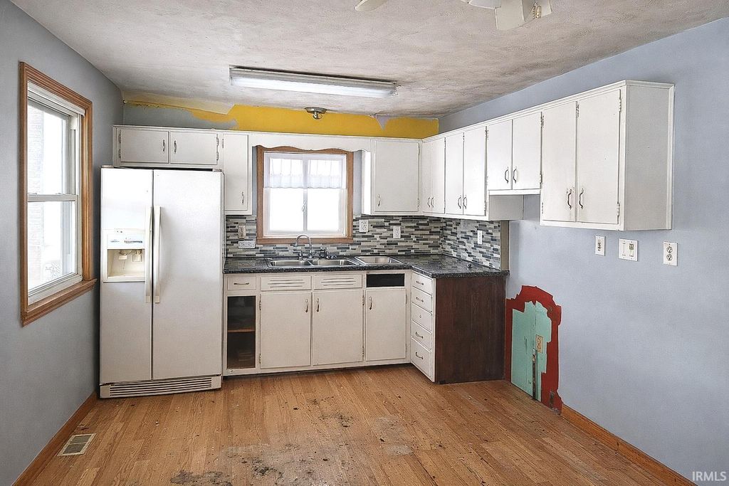 Photo of 2718 N Garvin Street, Evansville, IN 47711 (MLS # 202603988)