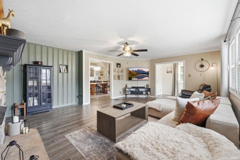 Tiny photo for 157 W Maple Street, Wabash, IN 46992 (MLS # 202637959)