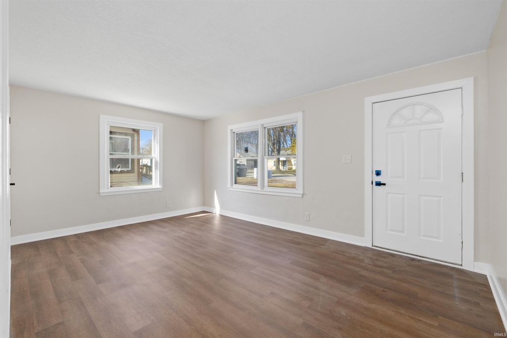 Photo of 3032 Mcdonald Street, Fort Wayne, IN 46803 (MLS # 202608096)