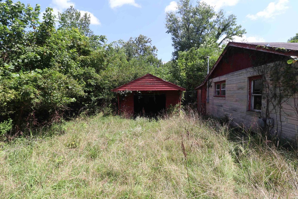 Photo of 5601 S Handy Road, Bloomington, IN 47401 (MLS # 202640211)