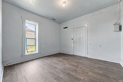 Tiny photo for 507 S Columbia Street, Union City, IN 47390 (MLS # 202644824)