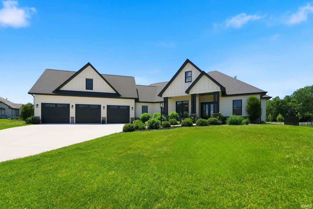 Photo of 15183 Whisper Rock Boulevard, Fort Wayne, IN 46845 (MLS # 202625537)