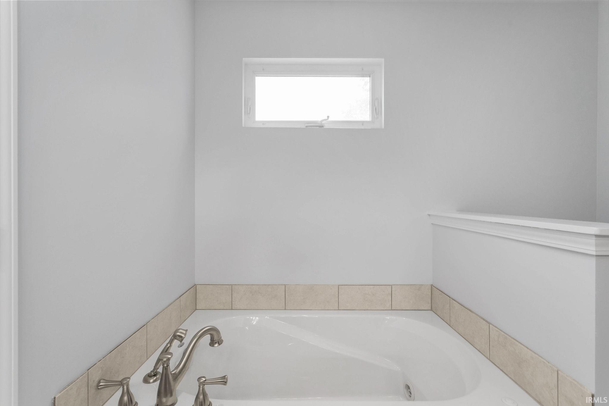 Osceola, Indiana 46561, United States, 3 Bedrooms Bedrooms, ,2 BathroomsBathrooms,Residential,Active,169656