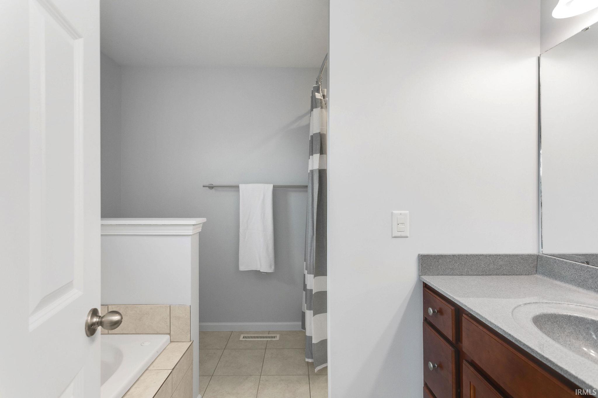 Osceola, Indiana 46561, United States, 3 Bedrooms Bedrooms, ,2 BathroomsBathrooms,Residential,Active,169656