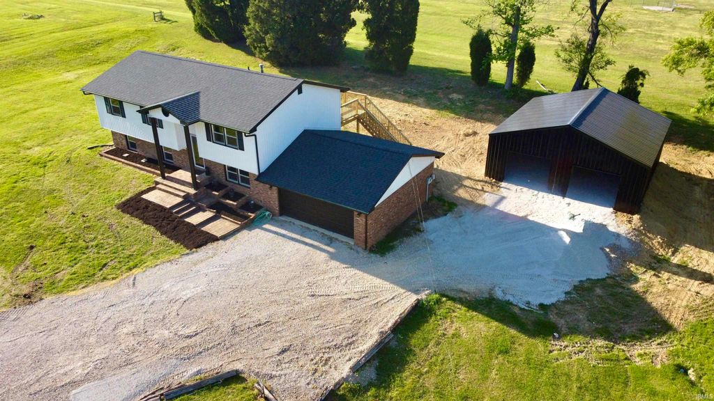 Photo of 6888 Oak Grove Road, Newburgh, IN 47630 (MLS # 202614937)