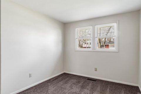 Tiny photo for 3234 Varsity Lane, Fort Wayne, IN 46805 (MLS # 202612316)