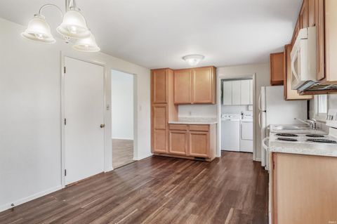 Tiny photo for 3234 Varsity Lane, Fort Wayne, IN 46805 (MLS # 202612316)