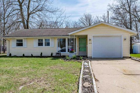 Tiny photo for 3234 Varsity Lane, Fort Wayne, IN 46805 (MLS # 202612316)