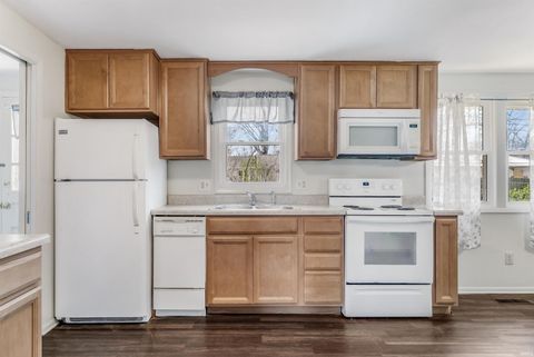 Tiny photo for 3234 Varsity Lane, Fort Wayne, IN 46805 (MLS # 202612316)