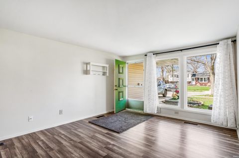 Tiny photo for 3234 Varsity Lane, Fort Wayne, IN 46805 (MLS # 202612316)