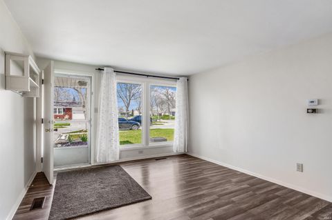 Tiny photo for 3234 Varsity Lane, Fort Wayne, IN 46805 (MLS # 202612316)