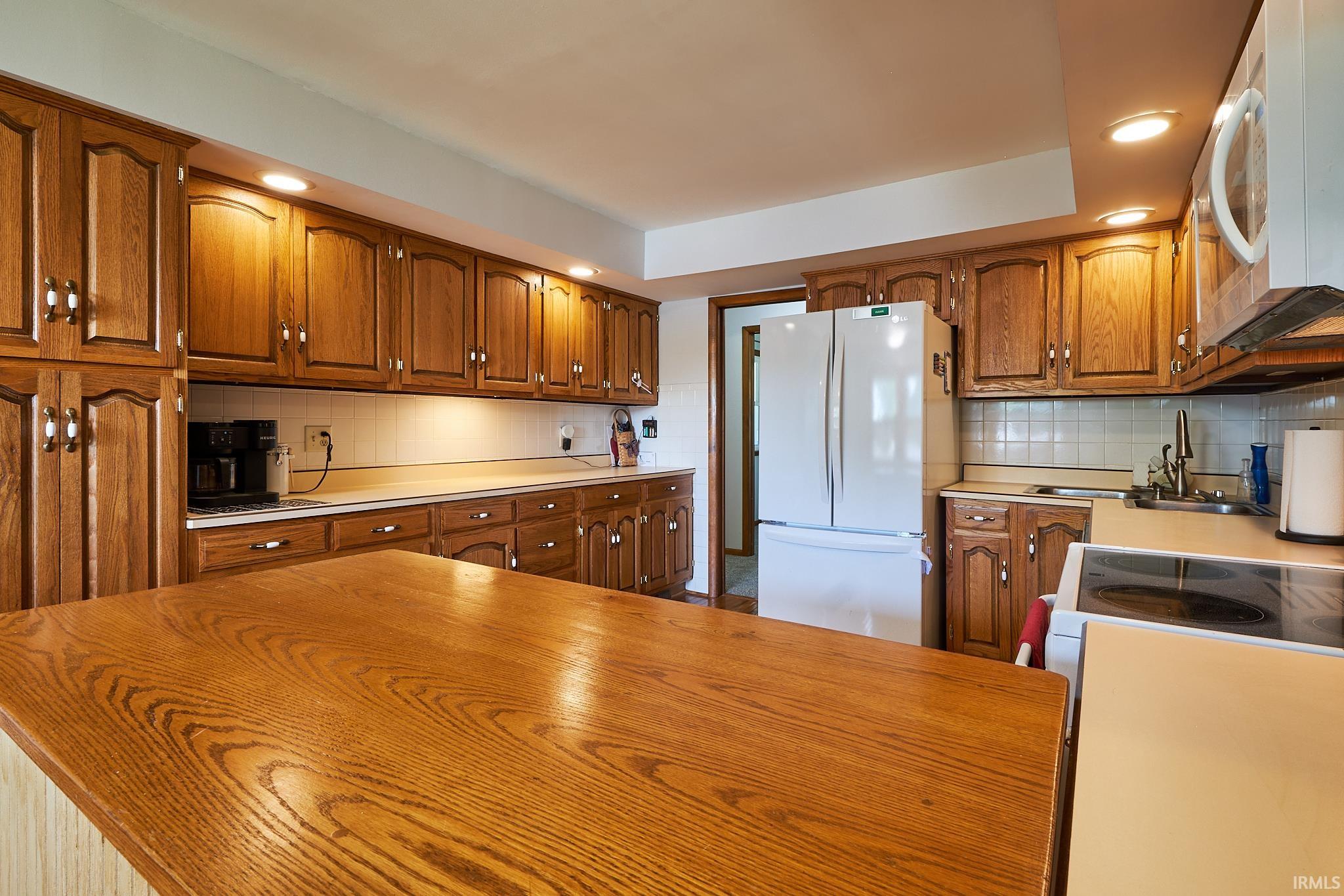 Kokomo, Indiana 46901, United States, 3 Bedrooms Bedrooms, ,3 BathroomsBathrooms,Residential,Active,194207