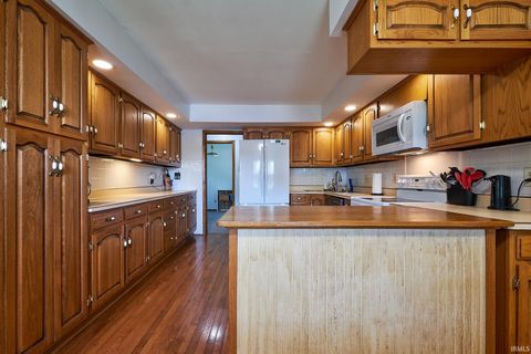 Tiny photo for 5862 N 50 East, Kokomo, IN 46901 (MLS # 202533078)