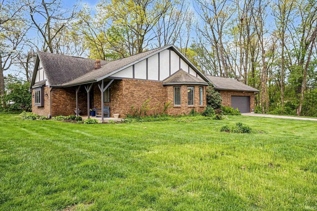 Photo of 51955 Hinton Lane, Granger, IN 46530 (MLS # 202616518)