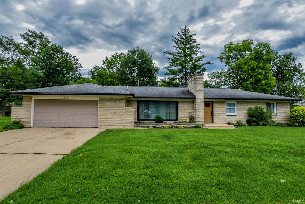 Photo of 327 Brookside Lane, Plainfield, IN 46168 (MLS # 202633447)
