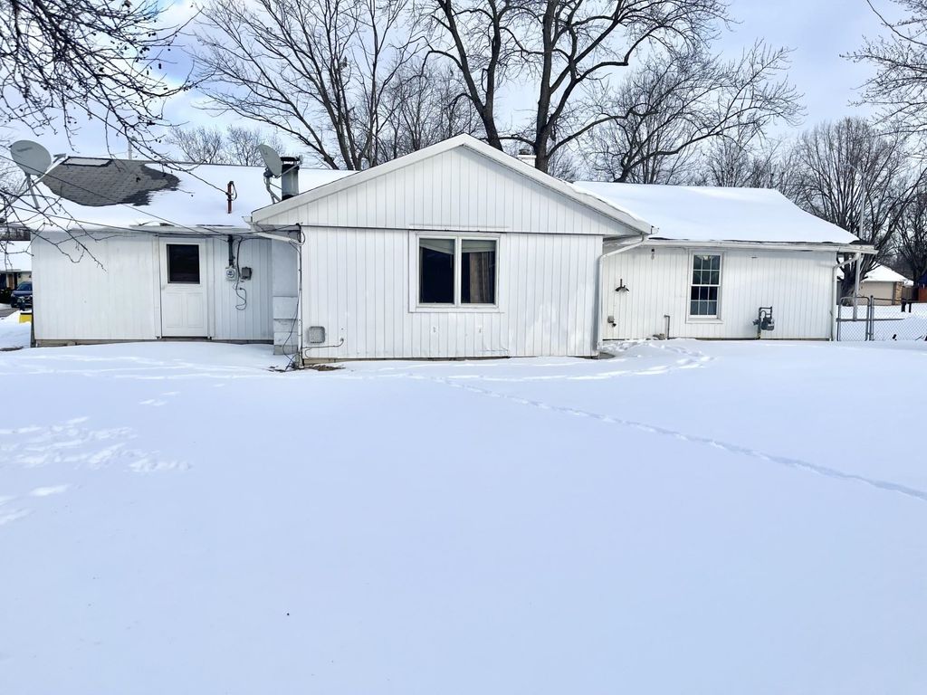 Photo of 4621 Dutchess Lane, Fort Wayne, IN 46835 (MLS # 202603791)