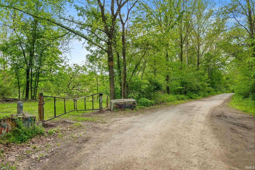 Photo of 13960 N Rock Run Church Road, Brazil, IN 47834 (MLS # 202620986)