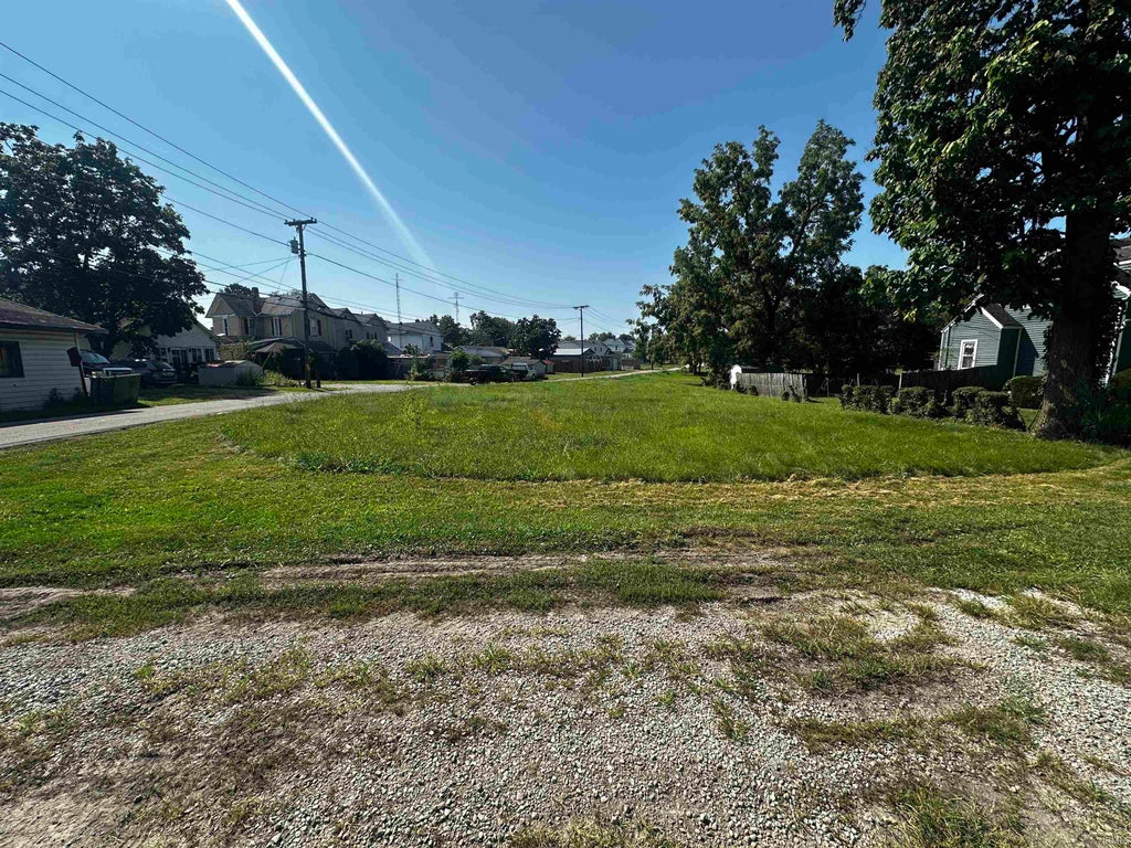 Photo of 119 blackford Avenue, Dunkirk, IN 47336 (MLS # 202639275)