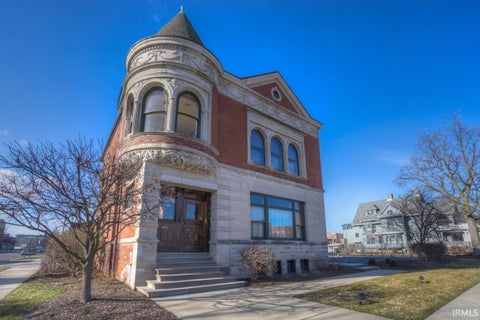 Photo for 402 W Washington Street
